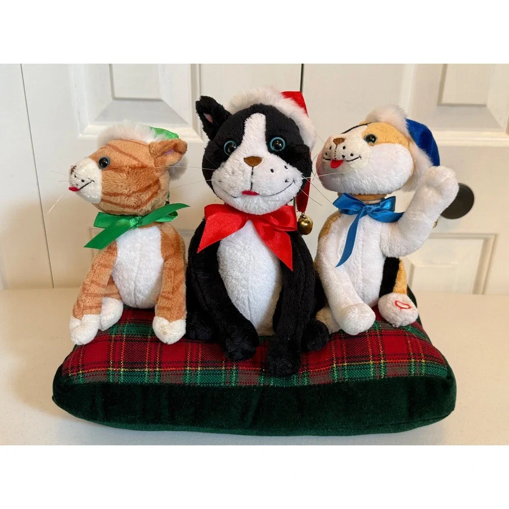 Gemmy Animated Christmas Cats Trio on Plaid Pillow Holiday Musical Plush 2005